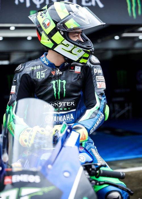 关羽骑摩托爆料图片视频,穿越时空的英勇传奇  第3张